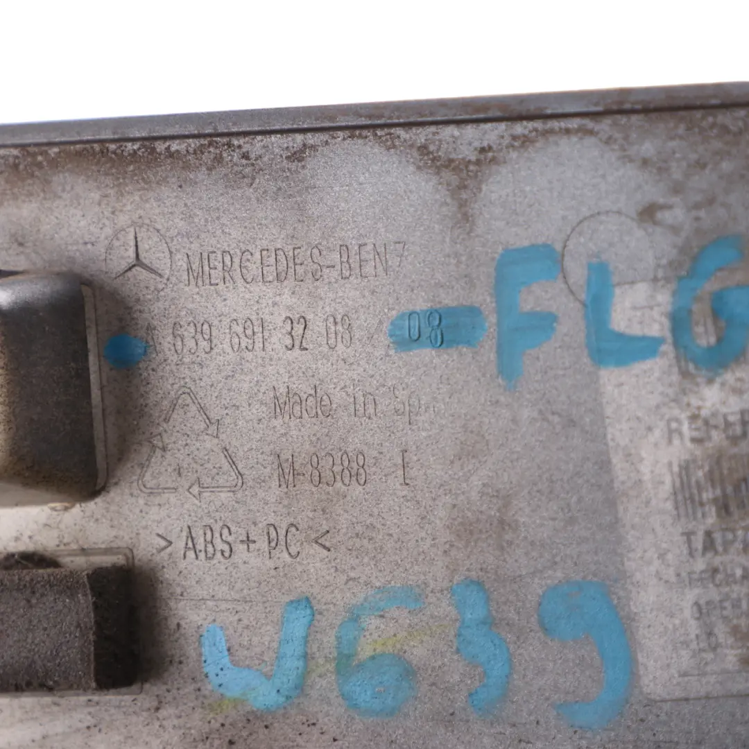 Schienenverkleidung hinten links Schiebetür Mittelwand Flintgrau für Mercedes W639 mit Teilenummer A6396913208 Mercedes W639 Schienenverkleidung hinten links Schiebetür Mittelwand Flintgrau - SKU A6396913208-FLG - Teilenummer A6396913208