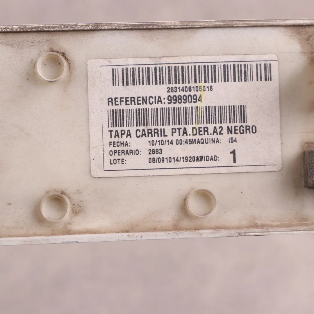 Cache Rail Latéral Arrière Droit Arctic White - 9147 pour Mercedes W639 à propos du numéro de pièce A6396913308 Mercedes W639 Cache Rail Latéral Arrière Droit Arctic White - 9147 - SKU A6396913308-ARW - Numéro de pièce A6396913308