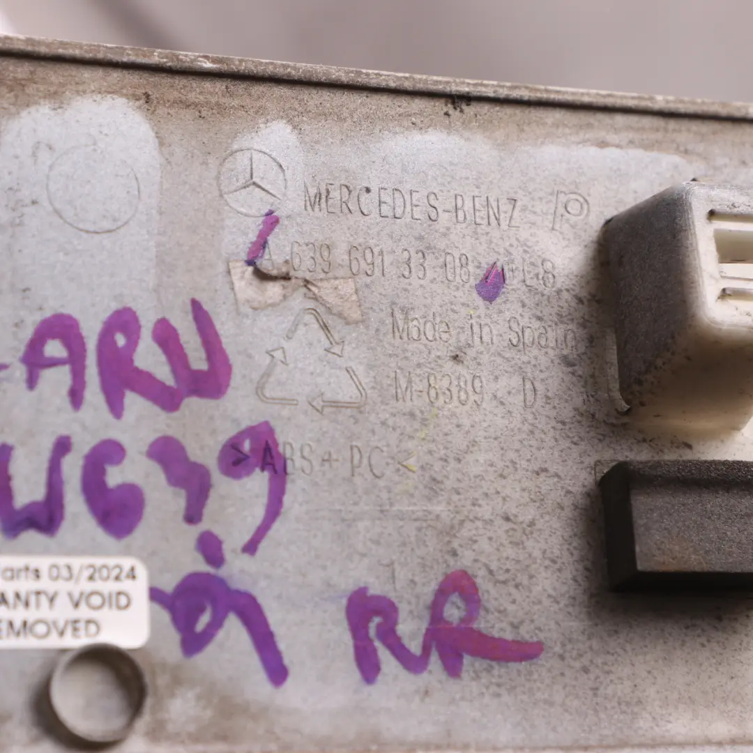 Mercedes W639 Osłona Bocznej Szyny Tylnej Prawej Biały - SKU A6396913308-ARW - Numer Części A6396913308