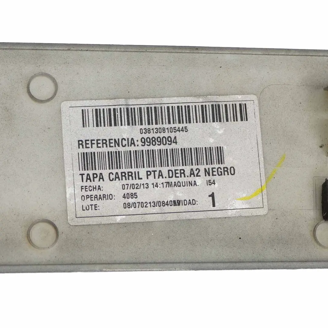 Schiebetür Schiene Zierleiste Rechts Silber - 9744 für Mercedes Vito Viano W639 mit Teilenummer A6396913308 Mercedes Vito Viano W639 Schiebetür Schiene Zierleiste Rechts Silber - 9744 - SKU A6396913308-BRS - Teilenummer A6396913308