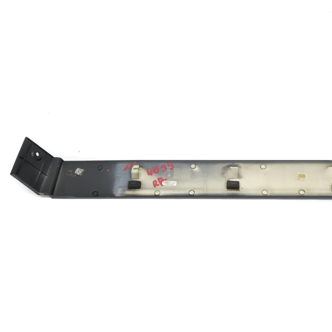 Mercedes W639 Schienenverkleidung Rechte Schiebetür Leiste Carbon Black - 040 - SKU A6396913308-CBL - Teilenummer A6396913308