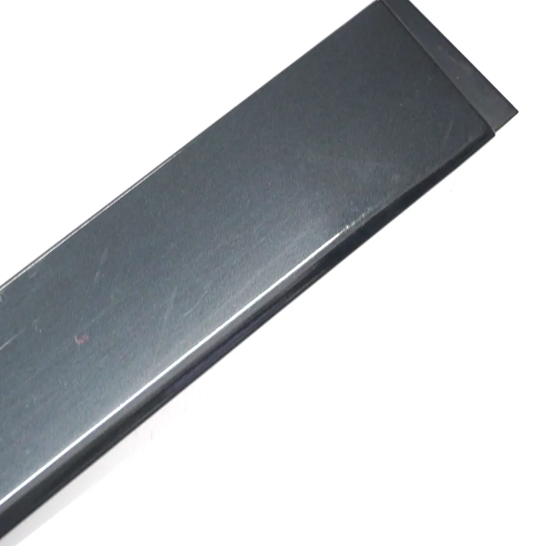 Moldura para puerta corredera derecha Carbon Black - 040 para Mercedes W639 con número de pieza A6396913308 Mercedes W639 Moldura para puerta corredera derecha Carbon Black - 040 - SKU A6396913308-CBL - Número de pieza A6396913308