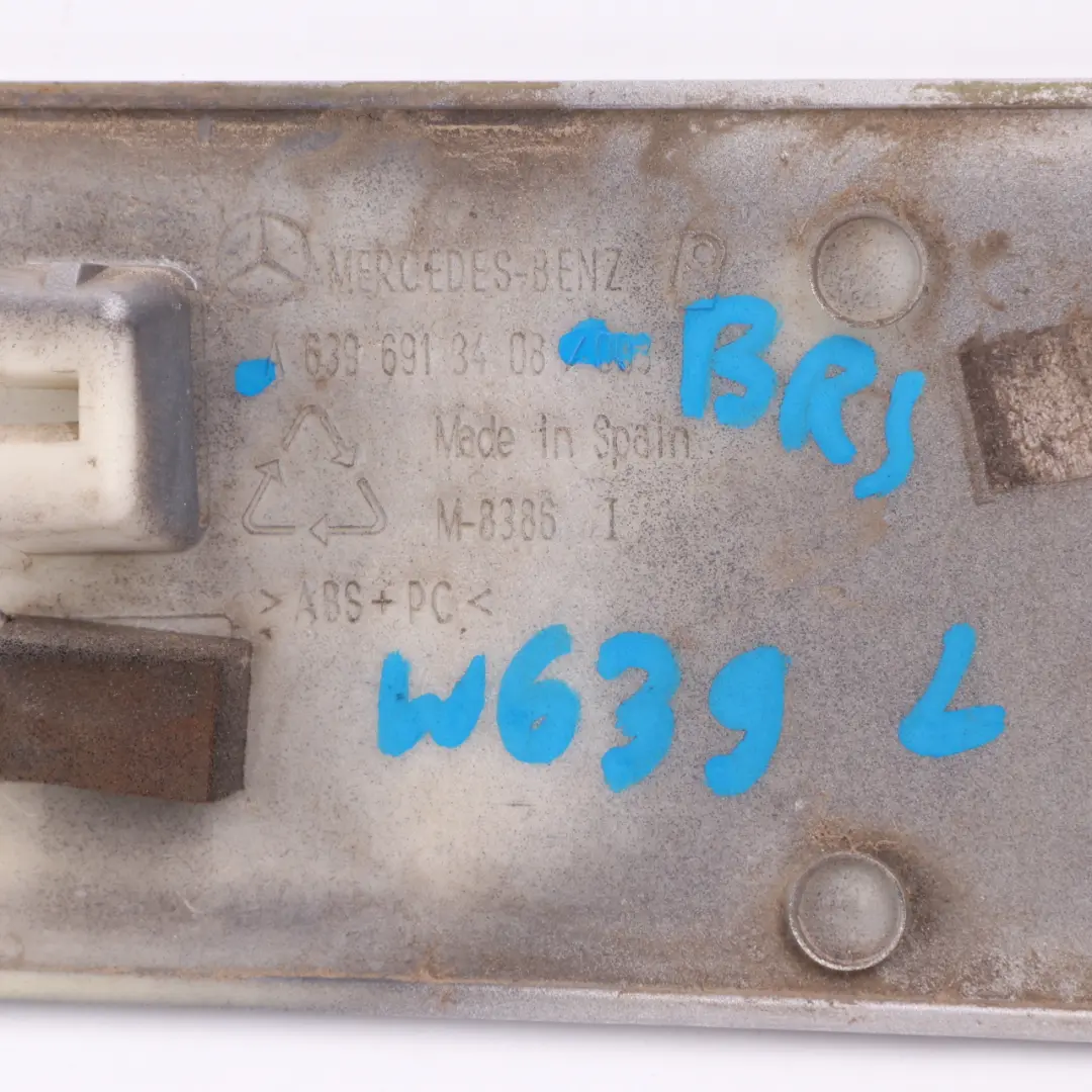 Listwa Drzwi Tylnych Lewych Przesuwnych Brilliant Silver do Mercedes Vito W639 o numerze A6396913408 Mercedes Vito W639 Listwa Drzwi Tylnych Lewych Przesuwnych Brilliant Silver - SKU A6396913408-BRS - Numer Części A6396913408