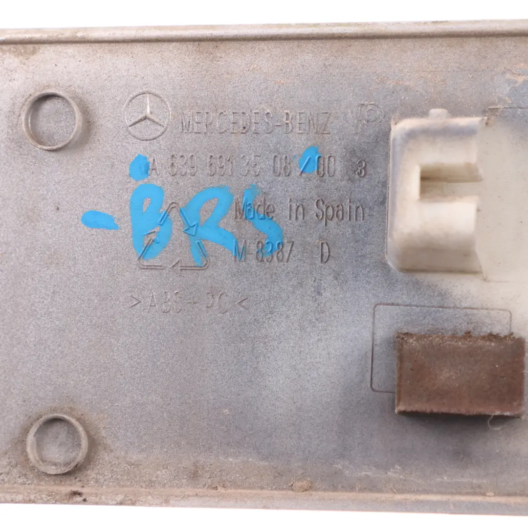 Panel Puerta Corredera Trasera Derecha Brilliant Silver 9744 para Mercedes Vito W639 con número de pieza A6396913508 Mercedes Vito W639 Panel Puerta Corredera Trasera Derecha Brilliant Silver 9744 - SKU A6396913508-BRS - Número de pieza A6396913508