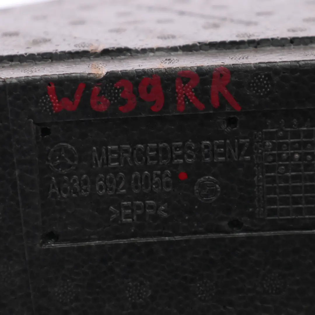 Mercedes W639 Plancher de coffre arrière droit Mousse d'isolation - SKU A6396920056 - Numéro de pièce A6396920056