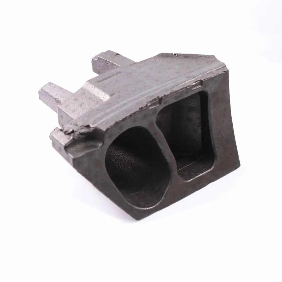 Schowek Bagażnika Prawy do Mercedes W639 o numerze A6396920056 Mercedes W639 Schowek Bagażnika Prawy - SKU A6396920056 - Numer Części A6396920056