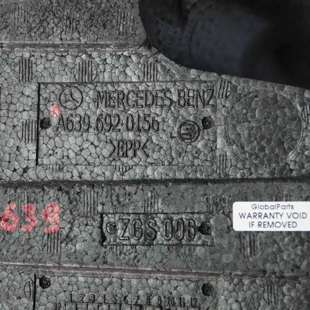 Hinten Rechts Lagerung Schaumstoff Verkleidung für Mercedes Vito W639 mit Teilenummer A6396920156 Mercedes Vito W639 Hinten Rechts Lagerung Schaumstoff Verkleidung - SKU A6396920156 - Teilenummer A6396920156