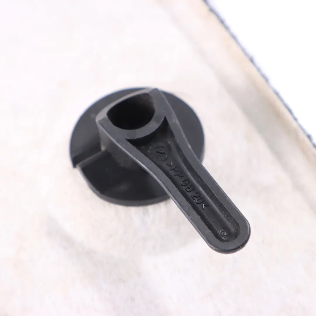 Panneau latéral garniture intérieure arrière droite pour Mercedes W639 à propos du numéro de pièce A6396923304 Mercedes W639 Panneau latéral garniture intérieure arrière droite - SKU A6396923304-1 - Numéro de pièce A6396923304