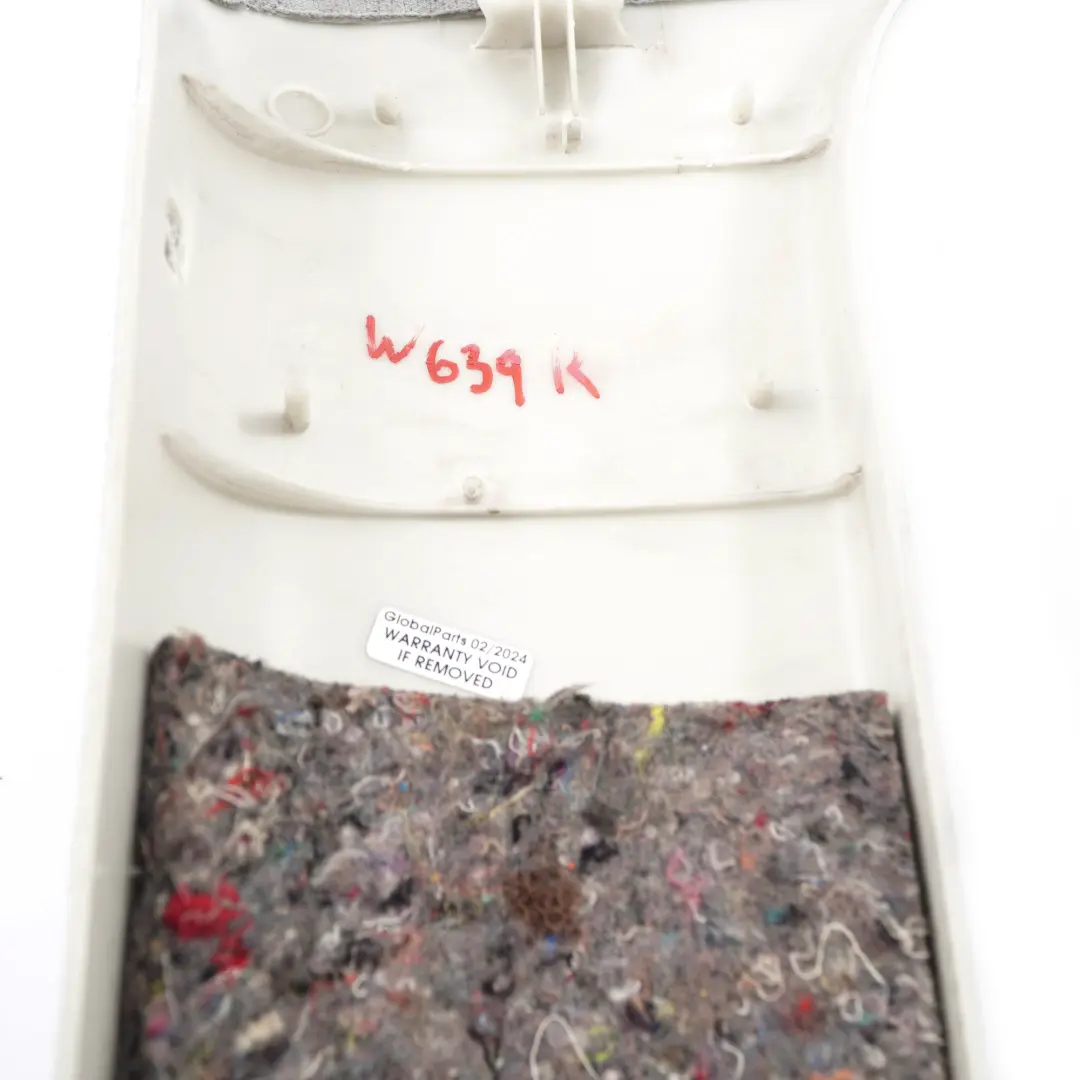 Innen verkleidung C Säule Abdeckung Rechts Grau für Mercedes Vito W639 mit Teilenummer A6396923900 Mercedes Vito W639 Innen verkleidung C Säule Abdeckung Rechts Grau - SKU A6396923900 - Teilenummer A6396923900