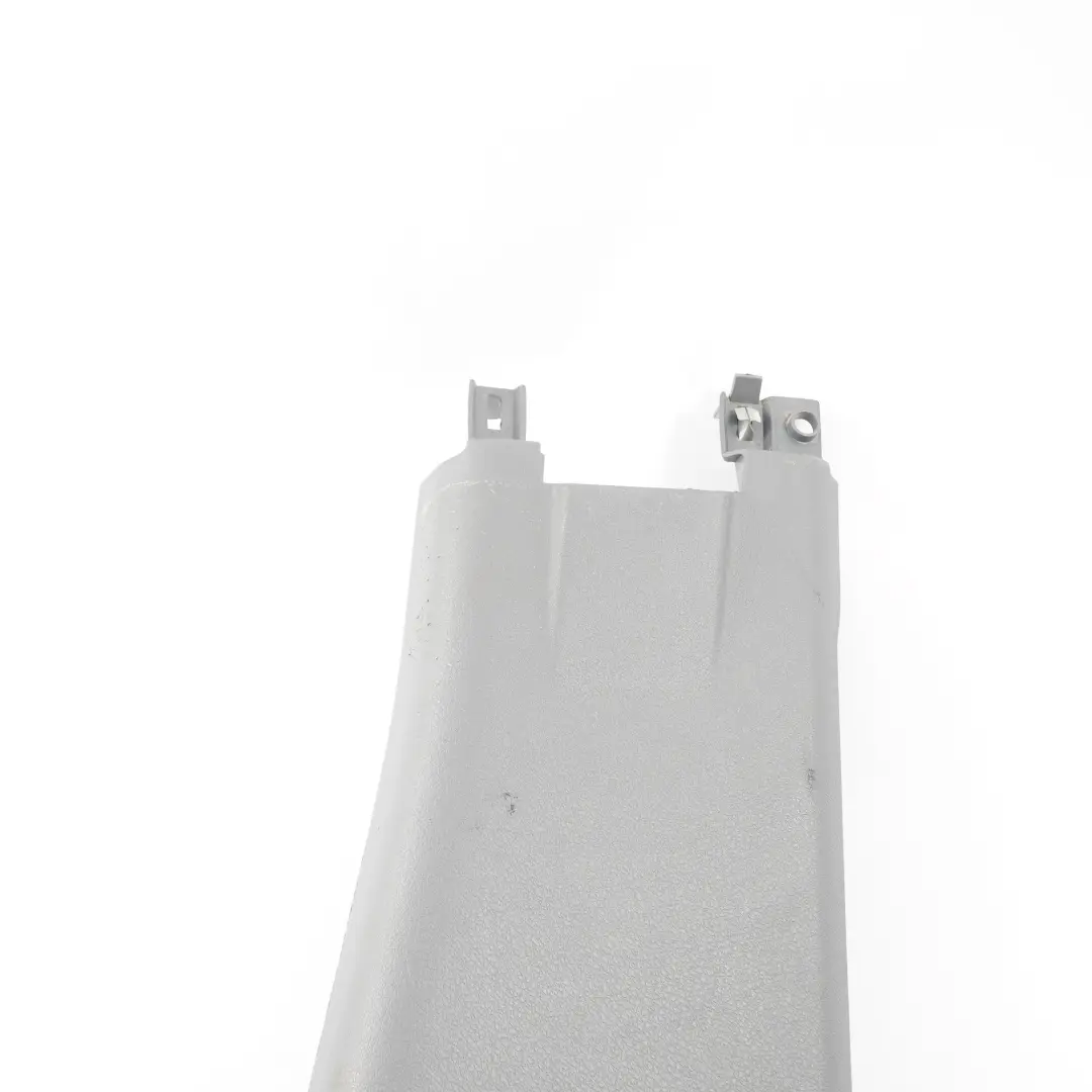 Rivestimento interno inferiore destro Grigio per Mercedes Vito W639 con numero di parte A6396925100 Mercedes Vito W639 Rivestimento interno inferiore destro Grigio - SKU A6396925100 - Numero di parte A6396925100