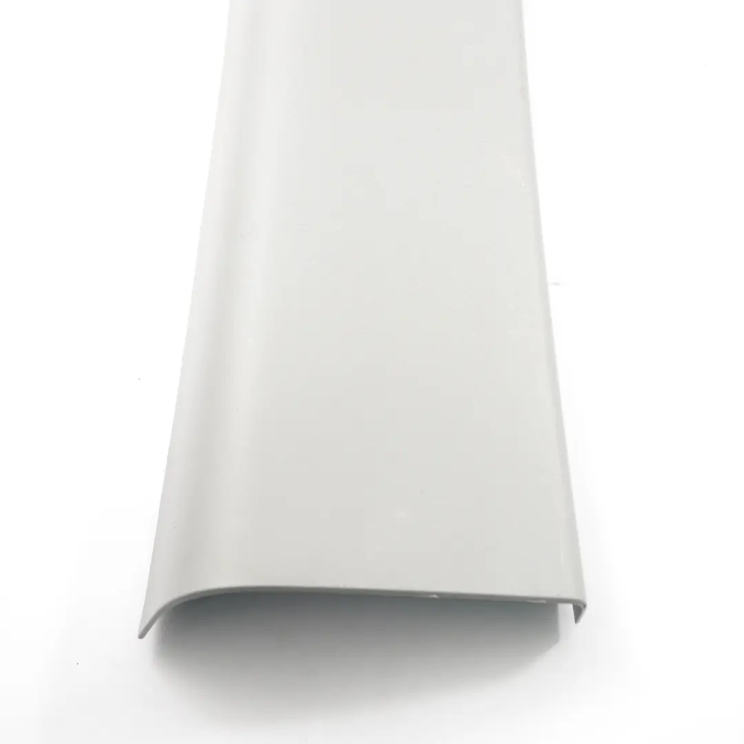 Couvre pilier C gauche Orion Gris pour Mercedes Vito W639 à propos du numéro de pièce A6396925700 Mercedes Vito W639 Couvre pilier C gauche Orion Gris - SKU A6396925700 - Numéro de pièce A6396925700