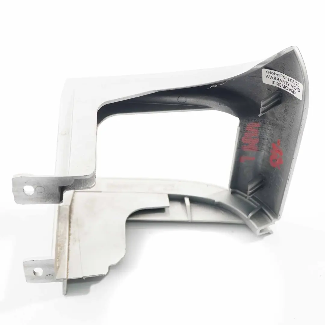 Moulure pare chocs arrière gauche Brilliant Silver pour Mercedes W639 à propos du numéro de pièce A6396940525 Mercedes W639 Moulure pare chocs arrière gauche Brilliant Silver - SKU A6396940525-BRS - Numéro de pièce A6396940525