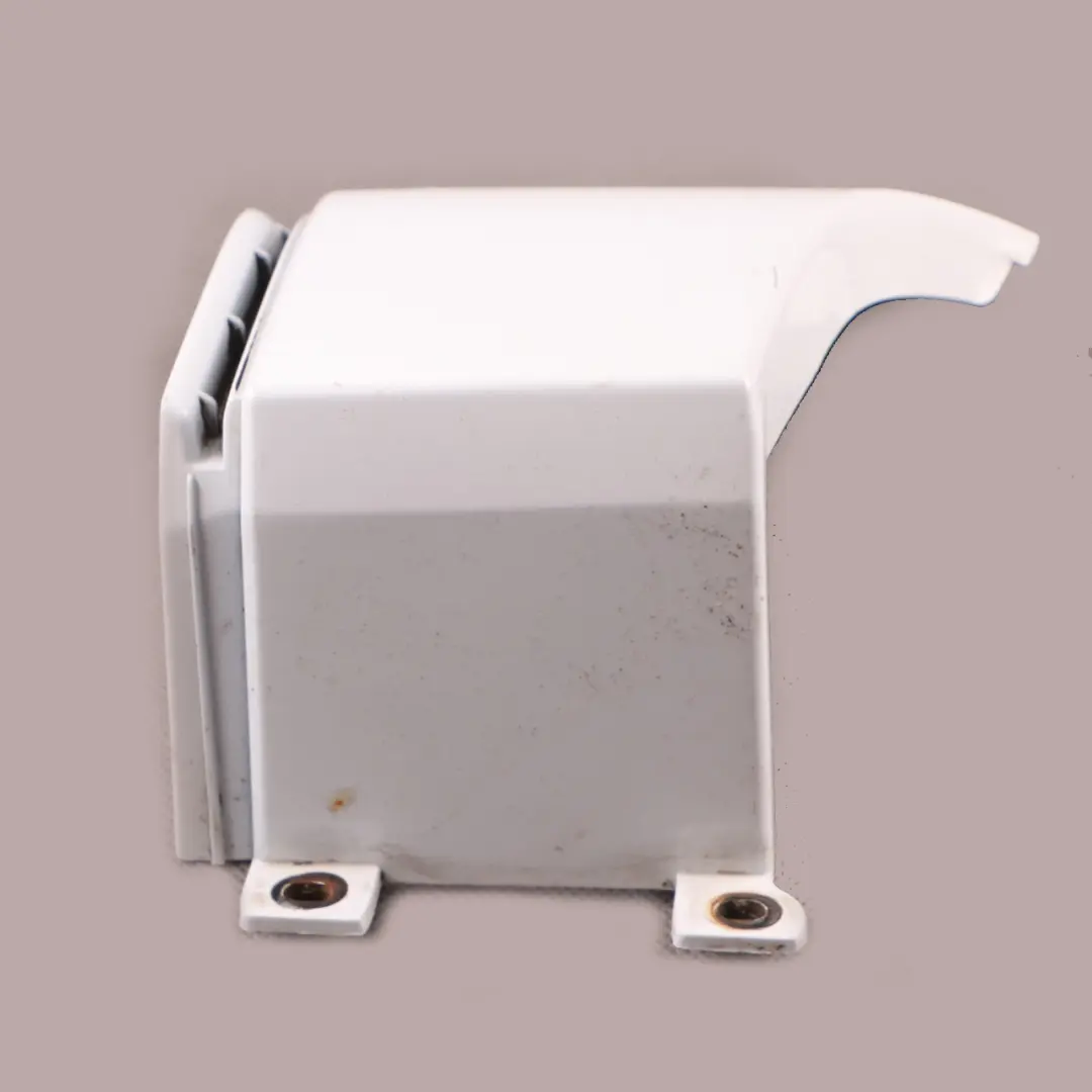 Corner Edge Rear Bumper Left N/S Trim Arctic White - 9147 to Mercedes Vito W639 with Part number A6396940725 Mercedes Vito W639 Corner Edge Rear Bumper Left N/S Trim Arctic White - 9147 - SKU A6396940725-ARW - Part number A6396940725