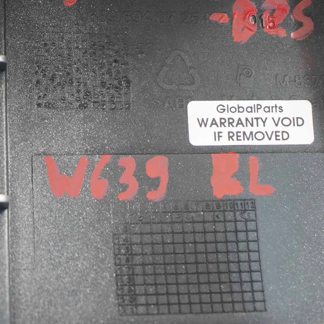 Mercedes Vito W639 Esquinero Parachoques Trasero Izquierdo Plata Brillante 9744 - SKU A6396940725-BRS - Número de pieza A6396940725