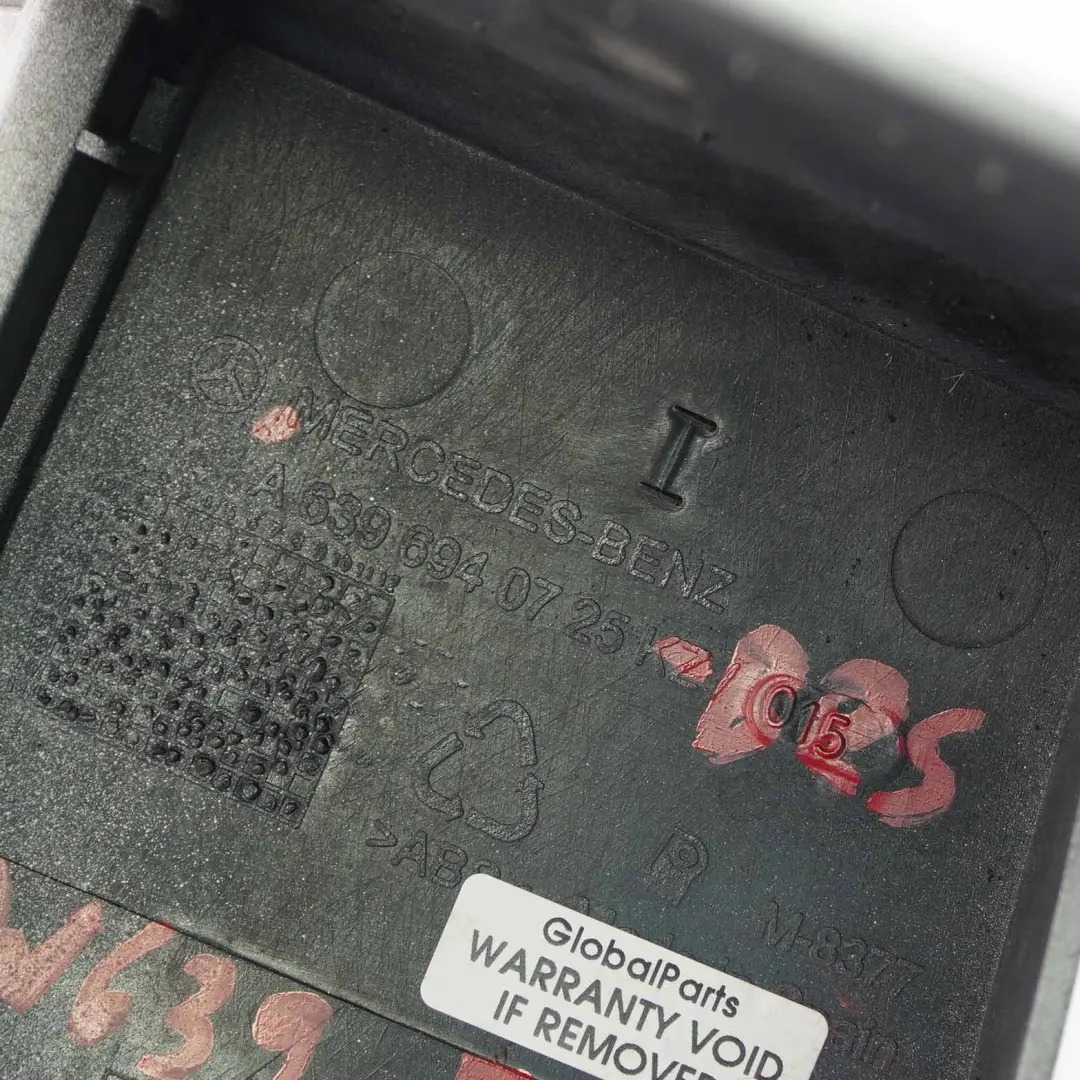 Paraurti Posteriore Angolo Sinistro Argento Brilliant 9744 per Mercedes Vito W639 con numero di parte A6396940725 Mercedes Vito W639 Paraurti Posteriore Angolo Sinistro Argento Brilliant 9744 - SKU A6396940725-BRS - Numero di parte A6396940725