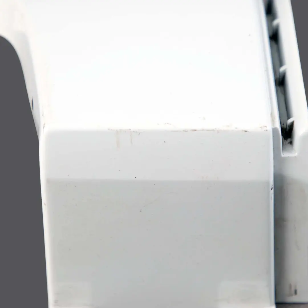 Corner Edge Rear Bumper Right O/S Trim Arctic White 9147 to Mercedes Vito W639 with Part number A6396940825 Mercedes Vito W639 Corner Edge Rear Bumper Right O/S Trim Arctic White 9147 - SKU A6396940825-ARW - Part number A6396940825