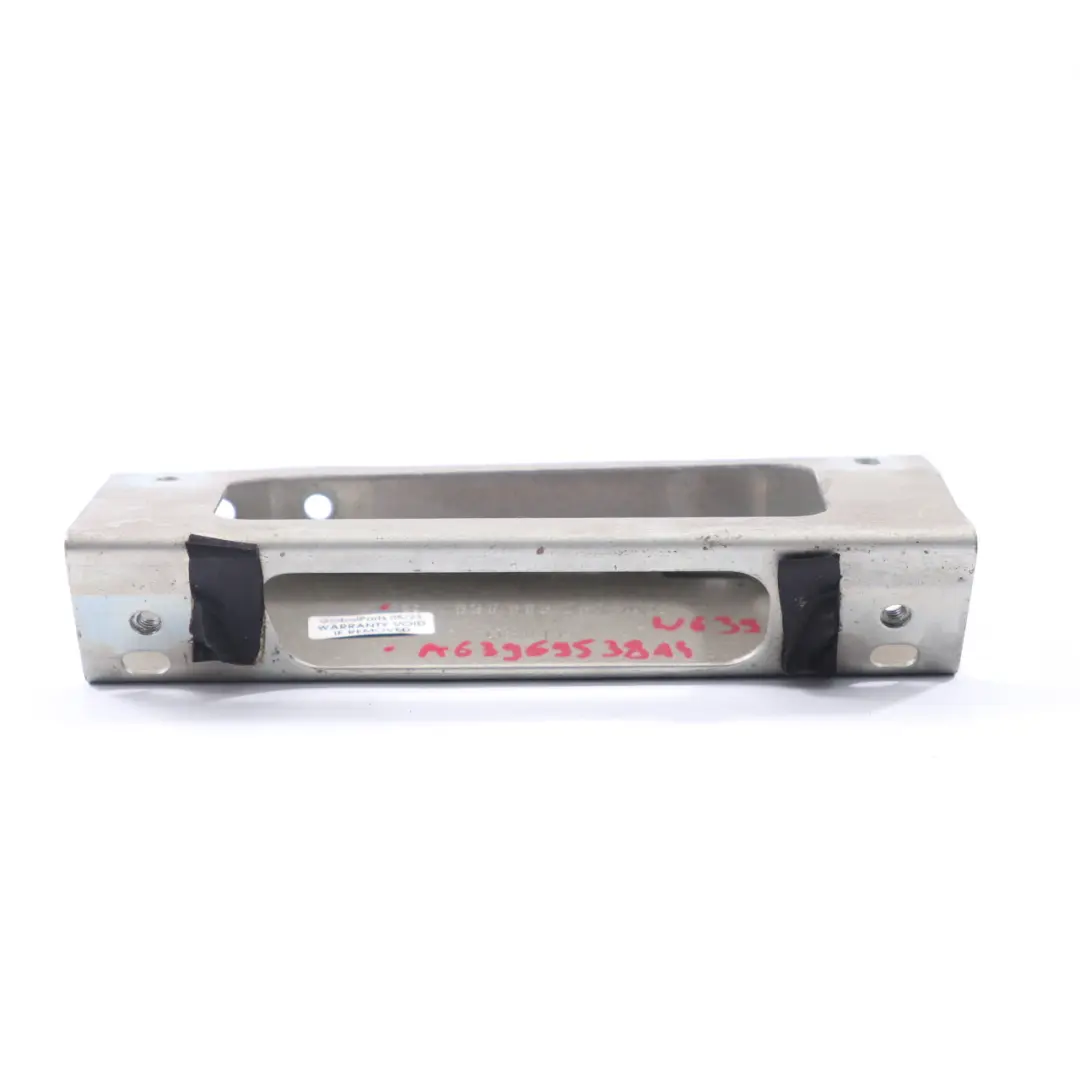 Mercedes W639 Wspornik Klamki PT - SKU A6396950814 - Numer Części A6396950814
