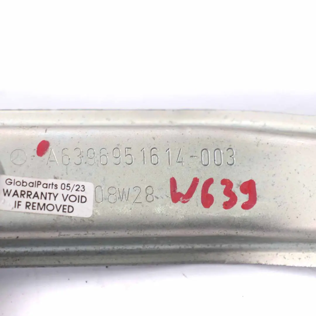 Soporte Techo Izquierdo para Mercedes Vito Viano W639 con número de pieza A6396951614 Mercedes Vito Viano W639 Soporte Techo Izquierdo - SKU A6396951614 - Número de pieza A6396951614