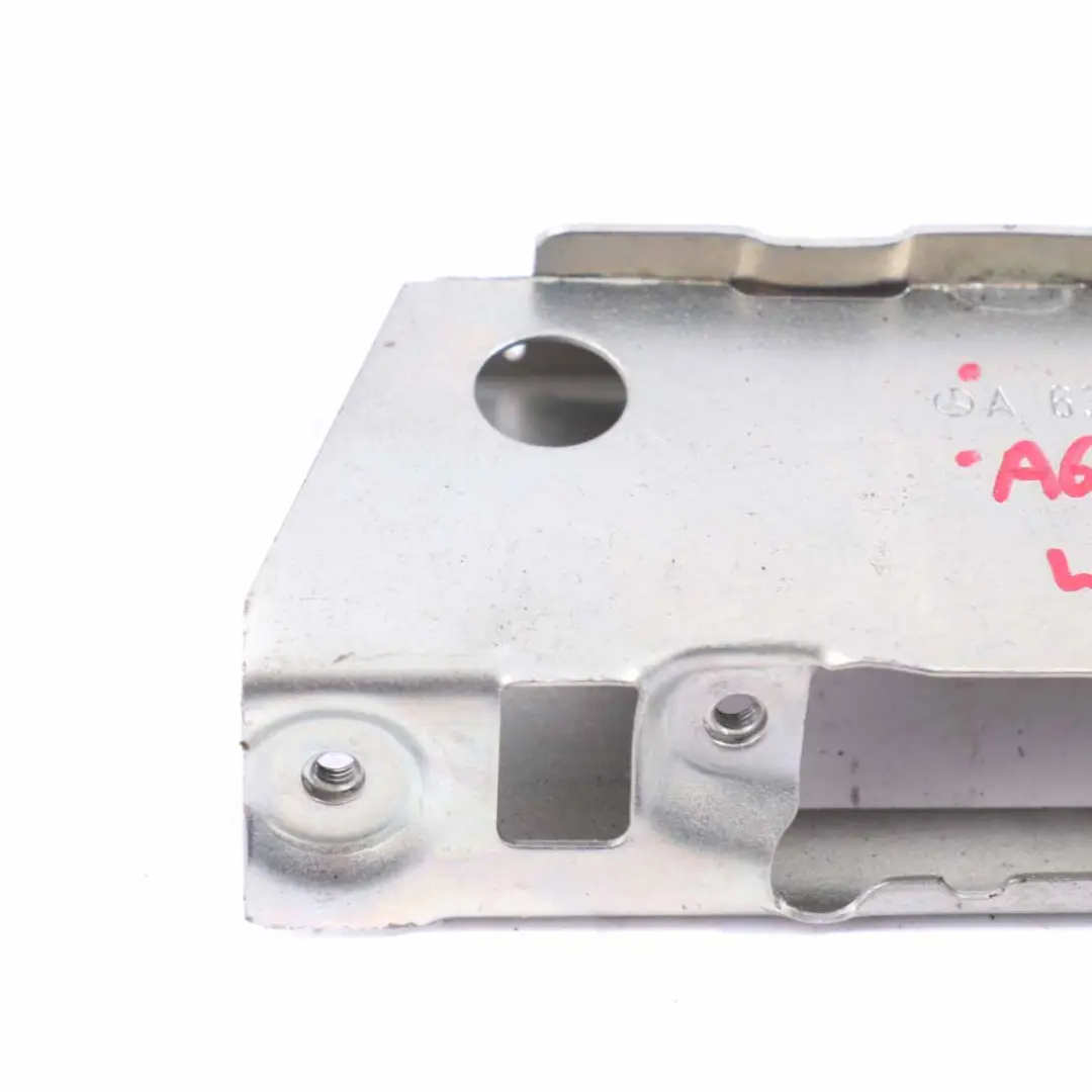 Mercedes Vito Viano W639 Support pavillon gauche Montage sur toit A6396951414 - SKU A6396953514 - Numéro de pièce A6396953514