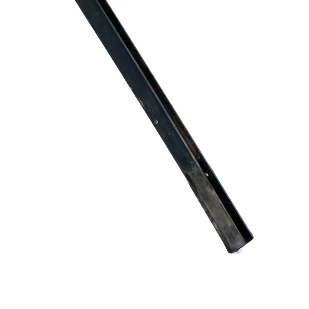 Mercedes W639 Guarnizione porta anteriore sinistra Guarnizione guida - SKU A6397200017 - Numero di parte A6397200017
