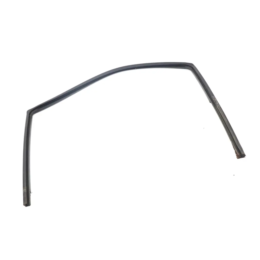 Joint de guide de porte avant droite pour Mercedes Vito Viano W639 à propos du numéro de pièce A6397200117 Mercedes Vito Viano W639 Joint de guide de porte avant droite - SKU A6397200117 - Numéro de pièce A6397200117