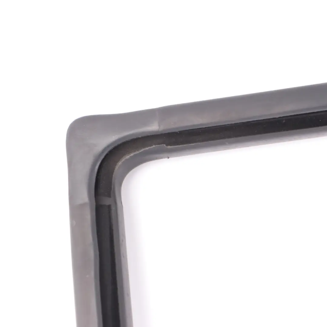 Mercedes W639 Porte avant gauche Fenêtre Guide Scellement des rails - SKU A6397200217 - Numéro de pièce A6397200217