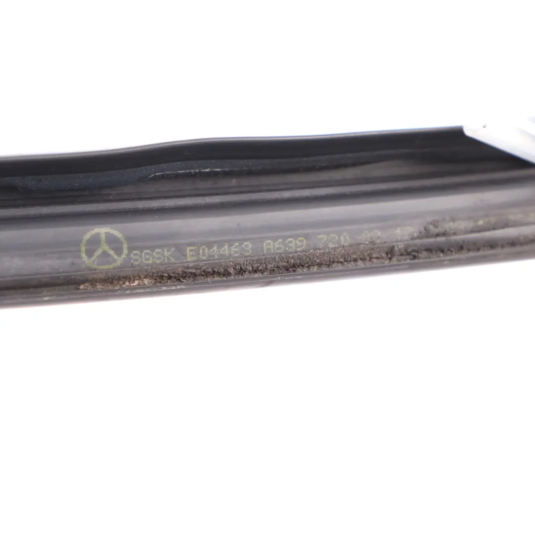 Rail Mercedes W639 Front Door Right O/S Window Guide Rail Sealing to with Part number A6397200317 Rail Mercedes W639 Front Door Right O/S Window Guide Rail Sealing - SKU A6397200317 - Part number A6397200317