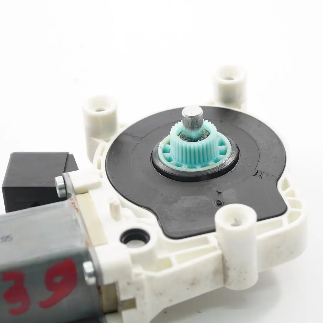 Fensterheber Elektro motor Tür vorne links für Mercedes Vito W639 mit Teilenummer A6397200446 Mercedes Vito W639 Fensterheber Elektro motor Tür vorne links - SKU A6397200446-2 - Teilenummer A6397200446