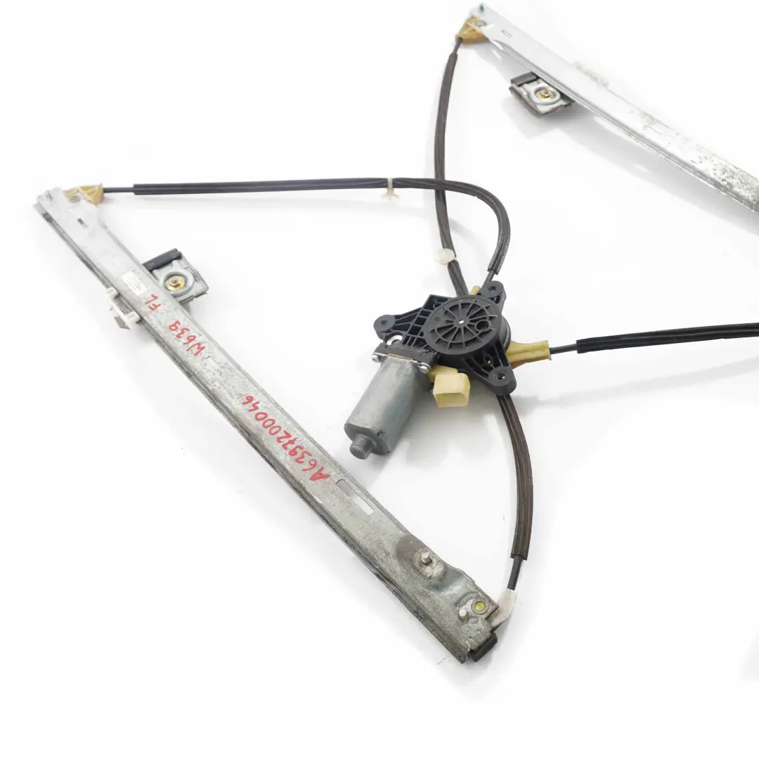 Mercedes-Benz Vito W639 Porte avant Gauche Vitres electriques pour à propos du numéro de pièce A6397200446 Mercedes-Benz Vito W639 Porte avant Gauche Vitres electriques - SKU A6397200446 - Numéro de pièce A6397200446