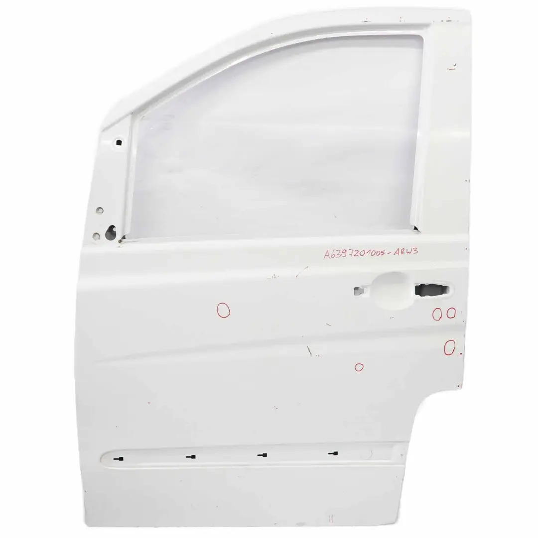 Panneau de porte avant gauche Blanc Arctique - 9147 pour Mercedes Vito W639 à propos du numéro de pièce A6397201005 Mercedes Vito W639 Panneau de porte avant gauche Blanc Arctique - 9147 - SKU A6397201005-ARW3 - Numéro de pièce A6397201005