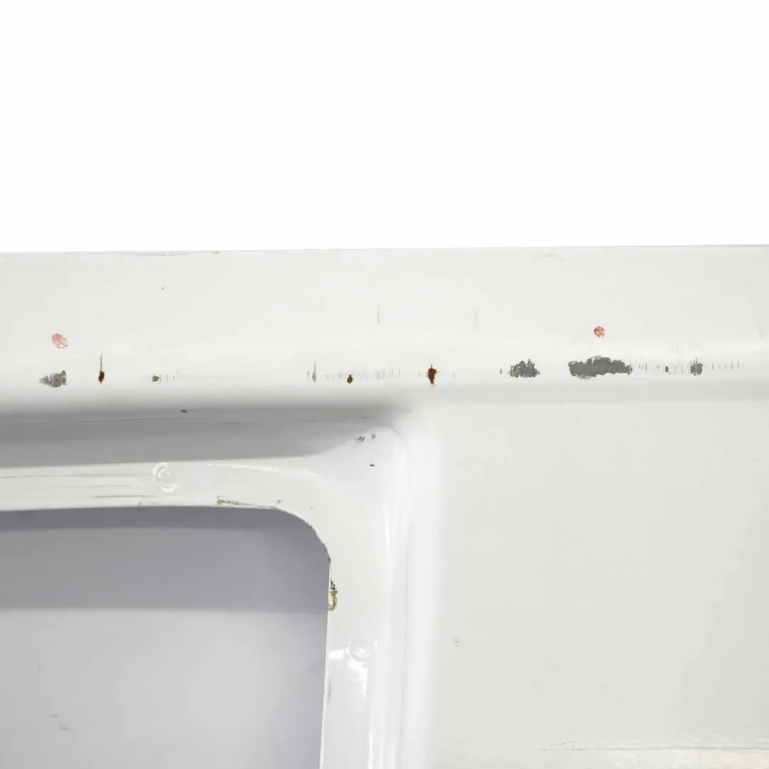Guscio pannello anteriore sinistro porta Bianco Artico - 9147 per Mercedes W639 con numero di parte A6397201005 Mercedes W639 Guscio pannello anteriore sinistro porta Bianco Artico - 9147 - SKU A6397201005-ARW3 - Numero di parte A6397201005