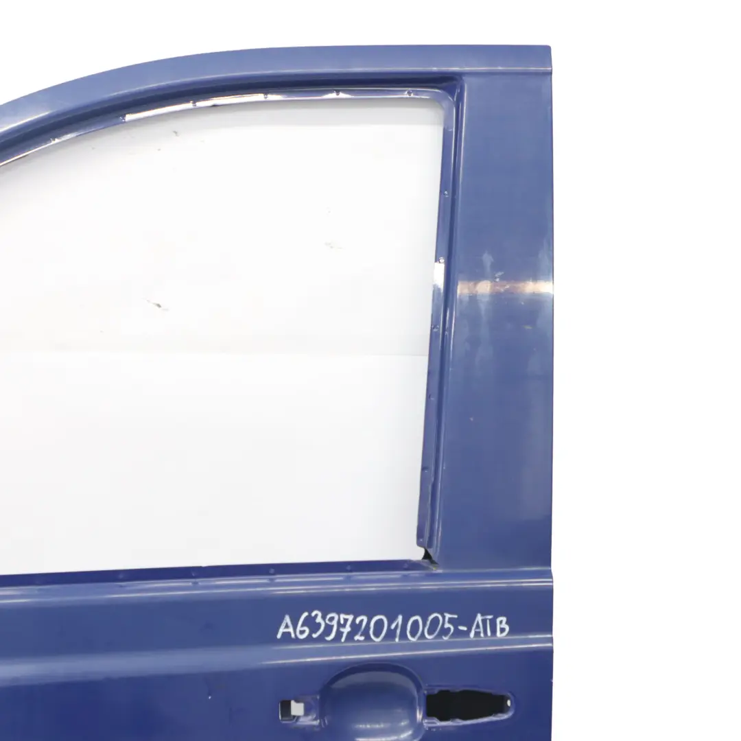 Tür vorne links Atlantis Blau - 373 für Mercedes Vito W639 mit Teilenummer A6397201005 Mercedes Vito W639 Tür vorne links Atlantis Blau - 373 - SKU A6397201005-ATB - Teilenummer A6397201005