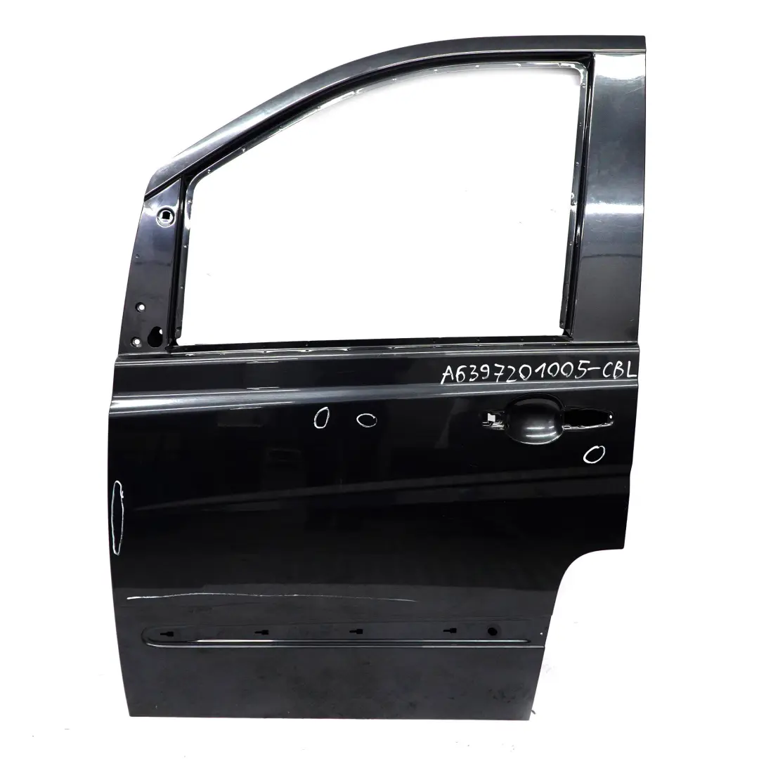 Tür vorne links Carbon Schwarz - 040 für Mercedes Vito W639 mit Teilenummer A6397201005 Mercedes Vito W639 Tür vorne links Carbon Schwarz - 040 - SKU A6397201005-CBL - Teilenummer A6397201005