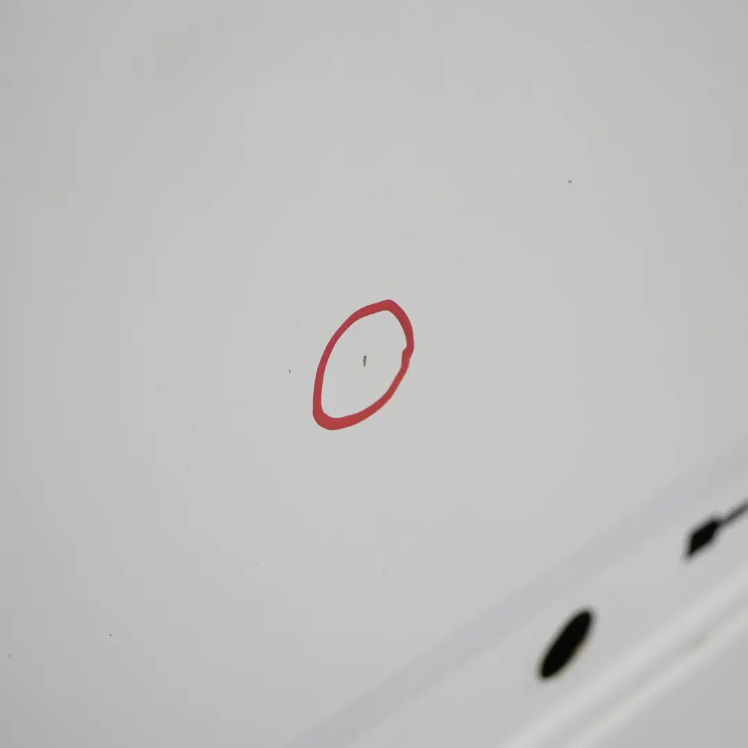 Panneau de recouvrement de la porte avant droite blanc pour Mercedes Vito W639 à propos du numéro de pièce A6397201105 Mercedes Vito W639 Panneau de recouvrement de la porte avant droite blanc - SKU A6397201105-ARW1 - Numéro de pièce A6397201105