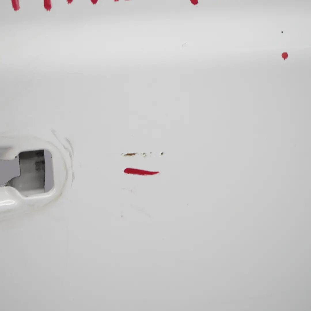 Puerta Delantera Derecha Tapa Panel Arctic White - 9174 para Mercedes Vito W639 con número de pieza A6397201105 Mercedes Vito W639 Puerta Delantera Derecha Tapa Panel Arctic White - 9174 - SKU A6397201105-ARW2 - Número de pieza A6397201105