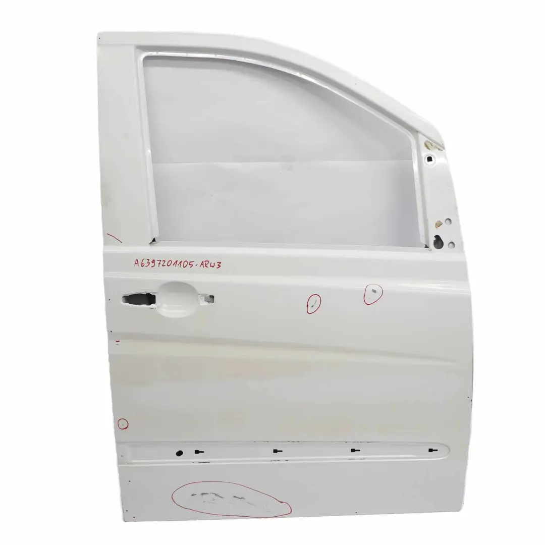 Pannello copertura anteriore destro Arctic White - 9174 per Mercedes Vito W639 con numero di parte A6397201105 Mercedes Vito W639 Pannello copertura anteriore destro Arctic White - 9174 - SKU A6397201105-ARW3 - Numero di parte A6397201105