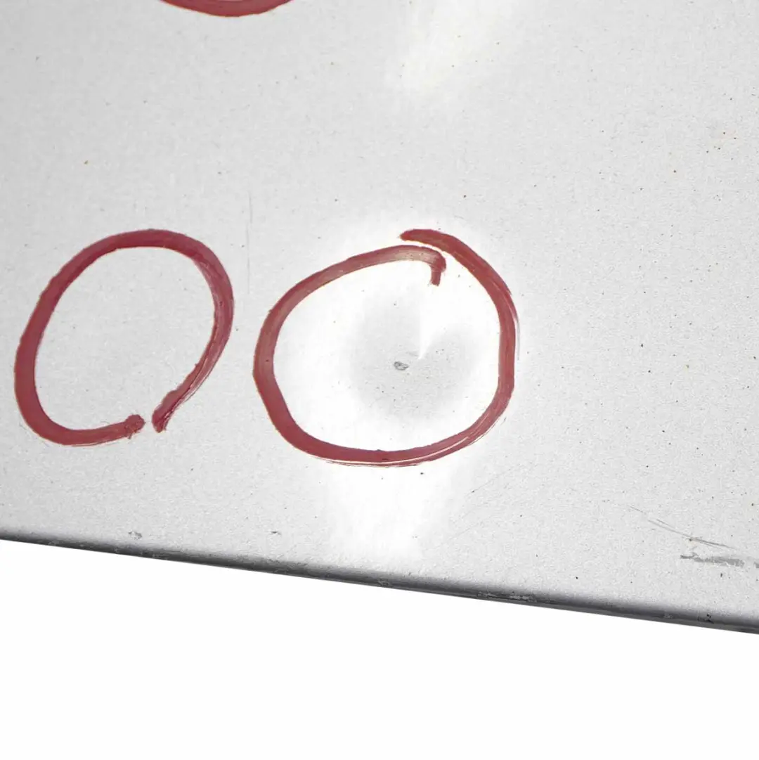 Panneau Recouvrement Porte Avant Droite Brilliant Silver 9744 pour Mercedes Vito W639 à propos du numéro de pièce A6397201105 Mercedes Vito W639 Panneau Recouvrement Porte Avant Droite Brilliant Silver 9744 - SKU A6397201105-BRS - Numéro de pièce A6397201105