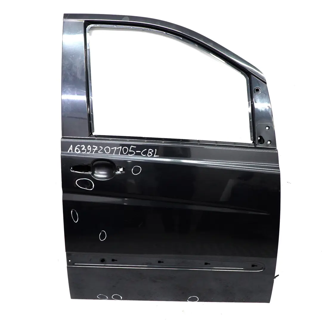 Tür vorne rechts Carbon Schwarz Metallic - 040 für Mercedes Vito W639 mit Teilenummer A6397201105 Mercedes Vito W639 Tür vorne rechts Carbon Schwarz Metallic - 040 - SKU A6397201105-CBL - Teilenummer A6397201105
