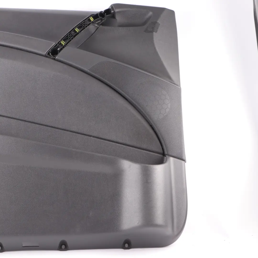 Revetement de Porte Gauche Cuir Noir Gris pour Mercedes Vito W639 à propos du numéro de pièce A6397270071 Mercedes Vito W639 Revetement de Porte Gauche Cuir Noir Gris - SKU A6397270071-1 - Numéro de pièce A6397270071