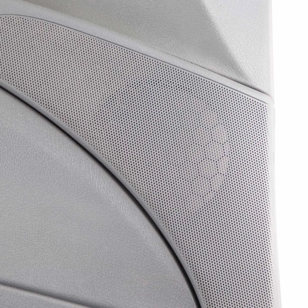 Türverkleidung Abdeckung Vorne Links Anthrazit für Mercedes Vito W639 mit Teilenummer A6397270071 Mercedes Vito W639 Türverkleidung Abdeckung Vorne Links Anthrazit - SKU A6397270071 - Teilenummer A6397270071