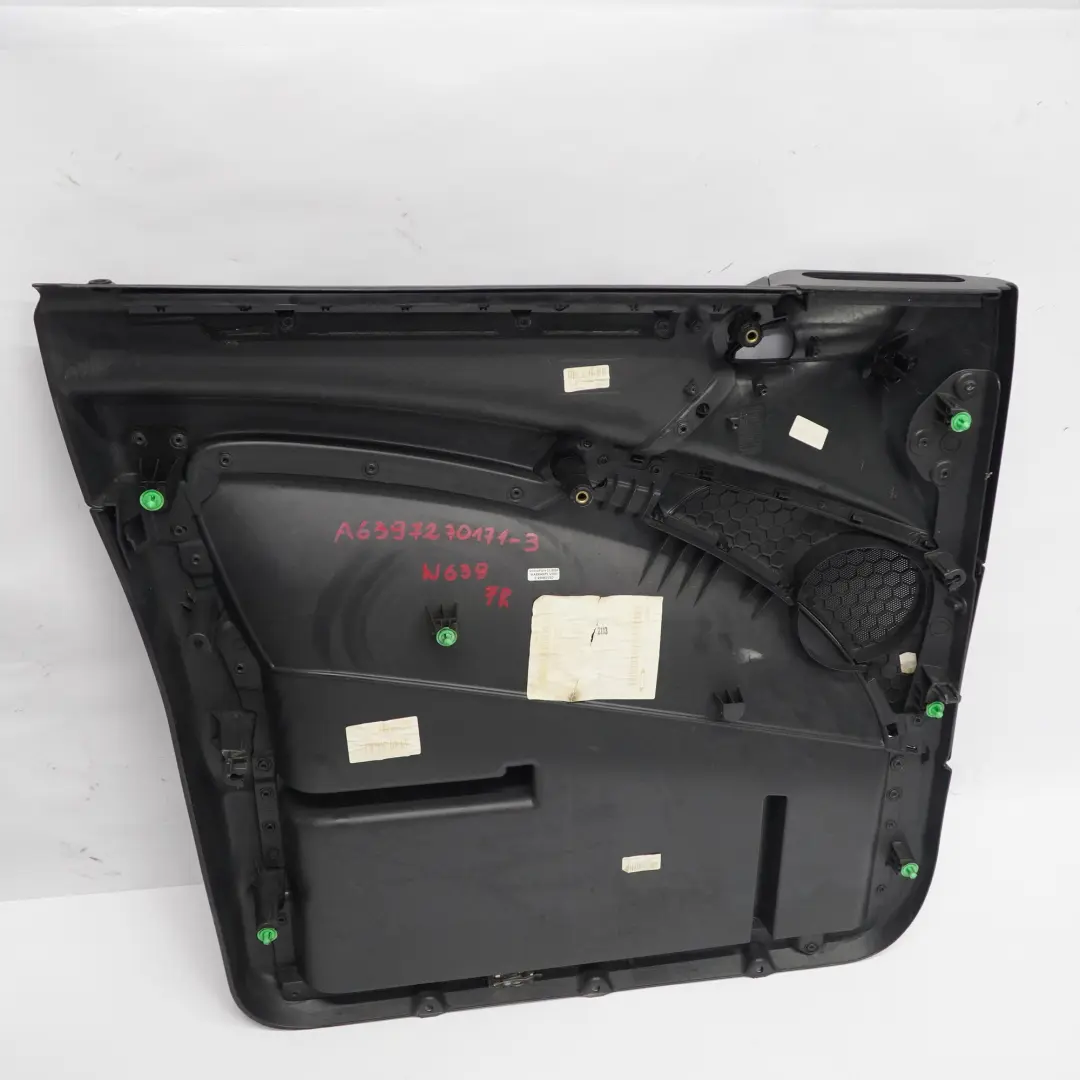 Panneau d'habillage de carte de porte avant droite noir pour Mercedes Vito W639 à propos du numéro de pièce A6397270171 Mercedes Vito W639 Panneau d'habillage de carte de porte avant droite noir - SKU A6397270171-3 - Numéro de pièce A6397270171