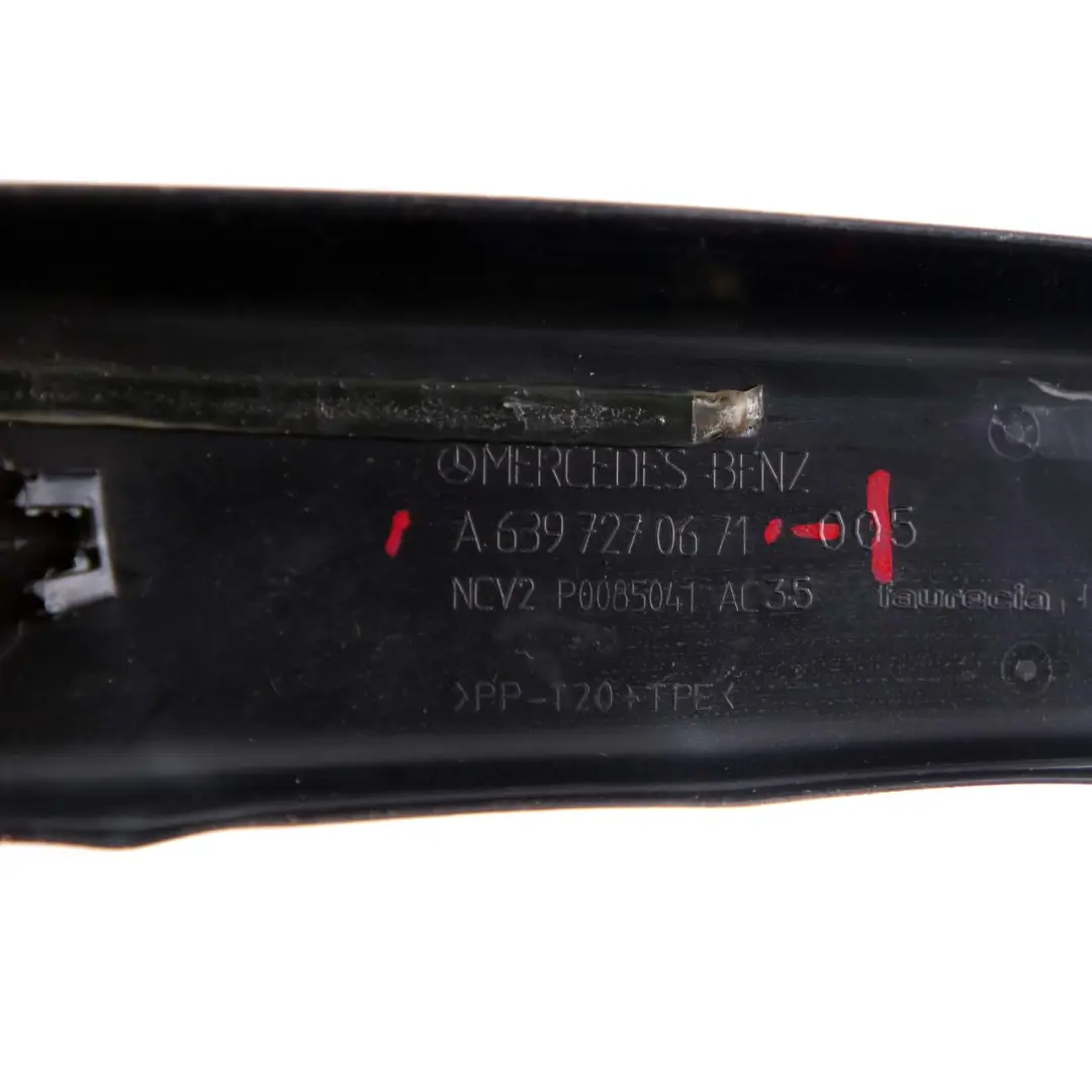 Coperchio Carenatura Porta Anteriore Sinistro Nero per Mercedes Vito W639 con numero di parte A6397270671 Mercedes Vito W639 Coperchio Carenatura Porta Anteriore Sinistro Nero - SKU A6397270671-1 - Numero di parte A6397270671