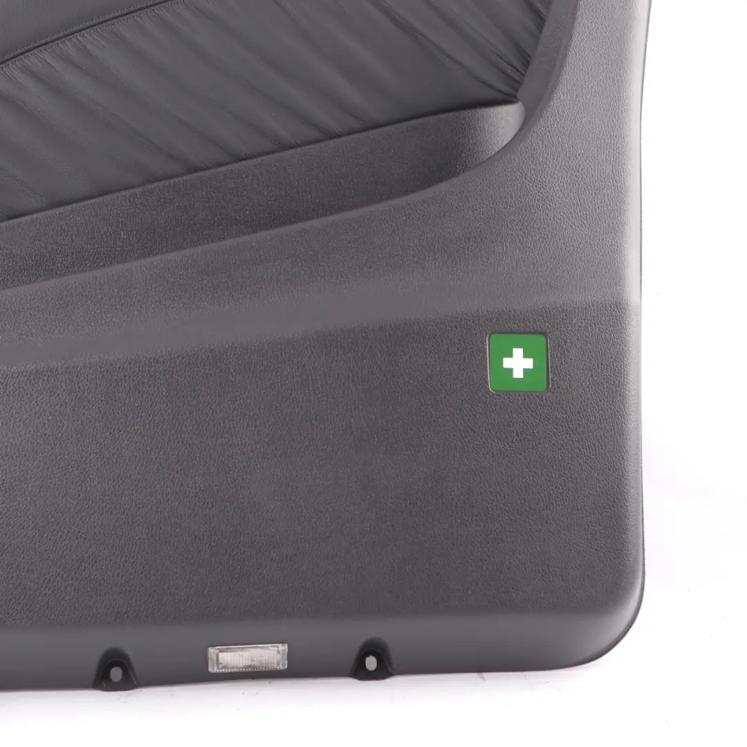 Carte de Porte Avant Droite Habillage de Panneau Cuir Noir pour Mercedes Vito W639 à propos du numéro de pièce A6397271371 Mercedes Vito W639 Carte de Porte Avant Droite Habillage de Panneau Cuir Noir - SKU A6397271371 - Numéro de pièce A6397271371