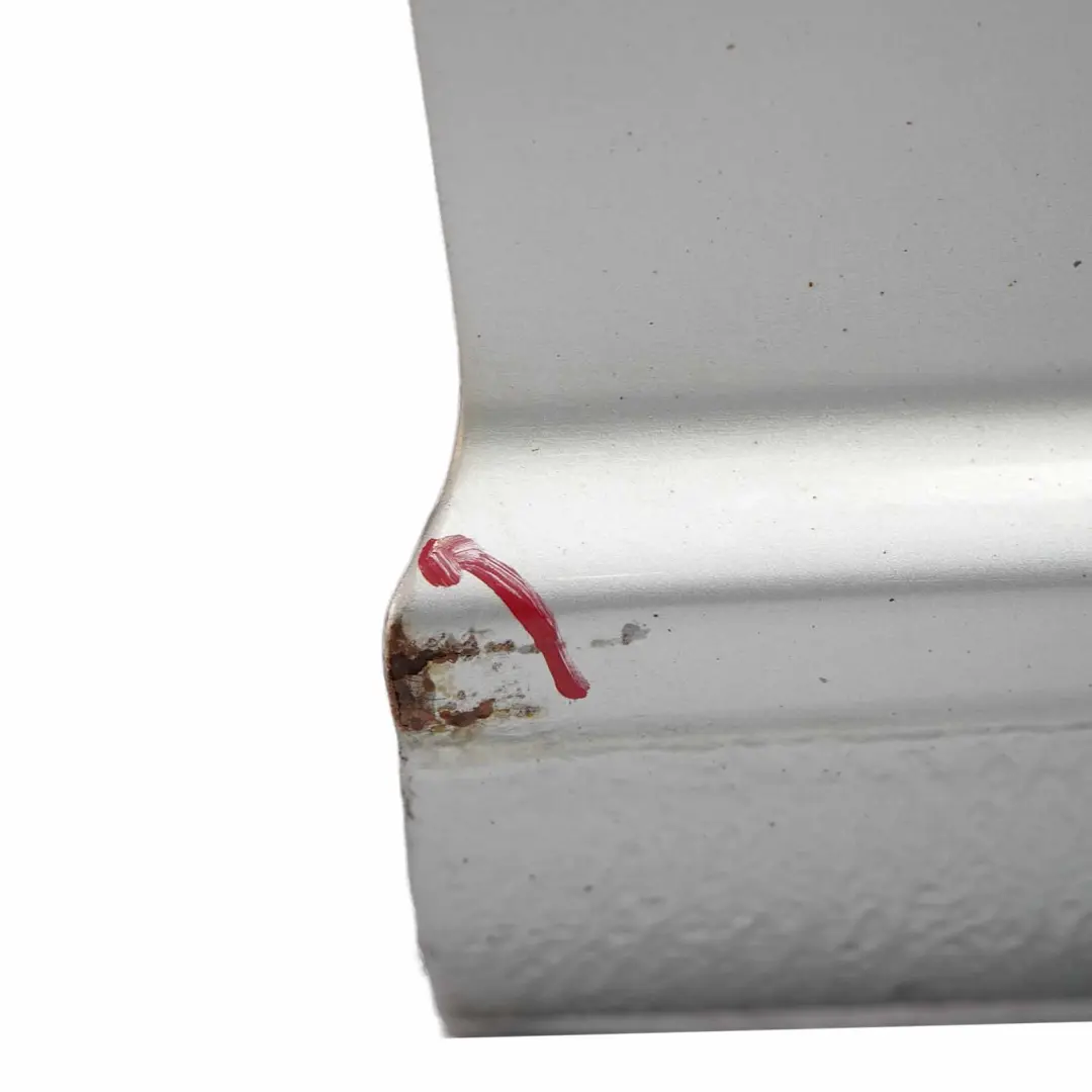 Puerta Corredera Trasera Derecha Brilliant Silver - 9744 para Mercedes Vito W639 con número de pieza A6397302005 Mercedes Vito W639 Puerta Corredera Trasera Derecha Brilliant Silver - 9744 - SKU A6397302005-BRS - Número de pieza A6397302005