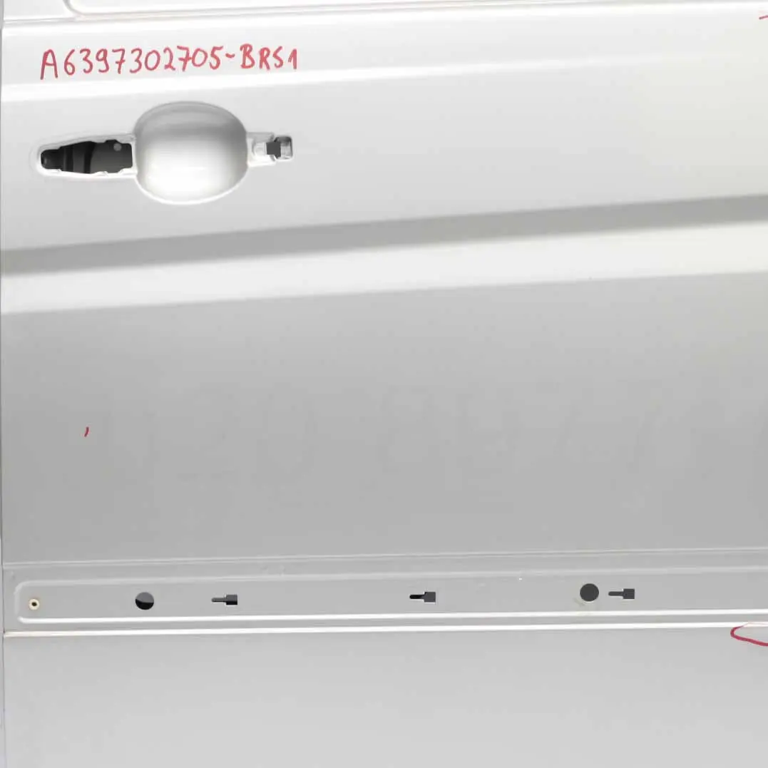 Drzwi Boczne Przesuwne Lewy Tył do Mercedes Vito W639 o numerze A6397302705 Mercedes Vito W639 Drzwi Boczne Przesuwne Lewy Tył - SKU A6397302705-BRS1 - Numer Części A6397302705
