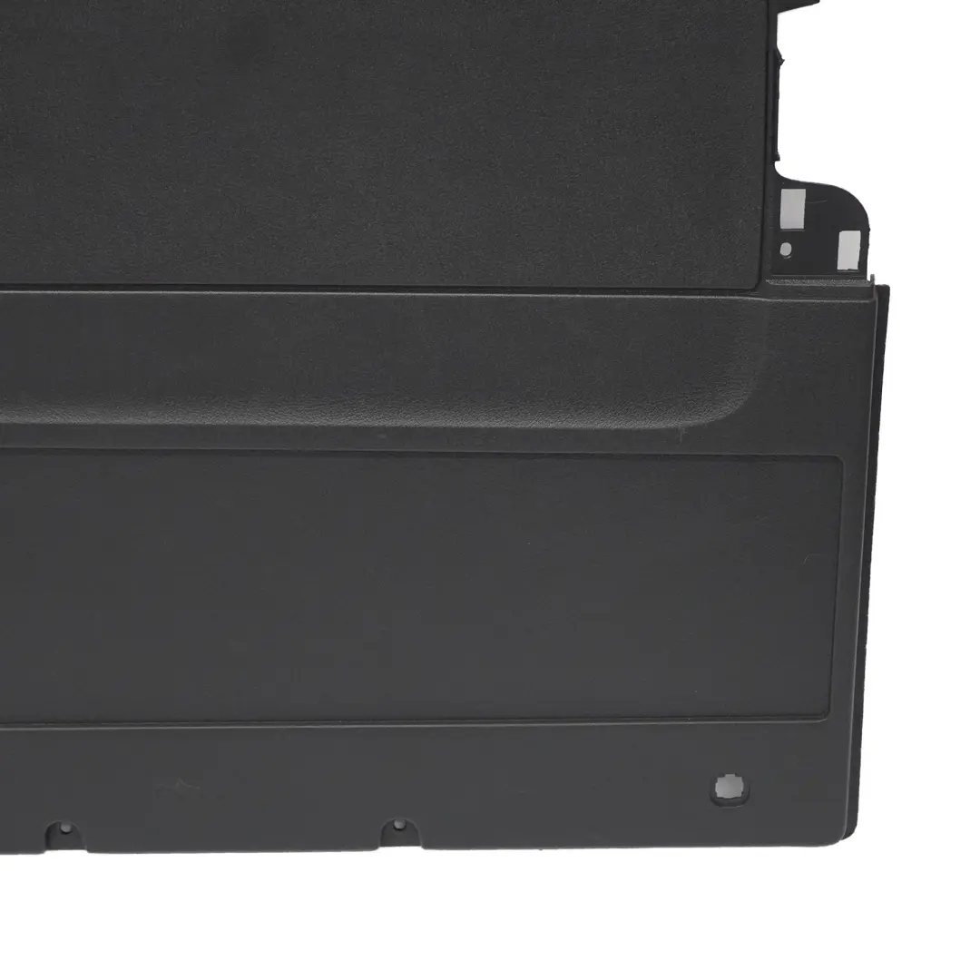 Mercedes Vito W639 Carte de Porte Arriere Gauche Habillage de Panneau Noir - SKU A6397370471 - Numéro de pièce A6397370471
