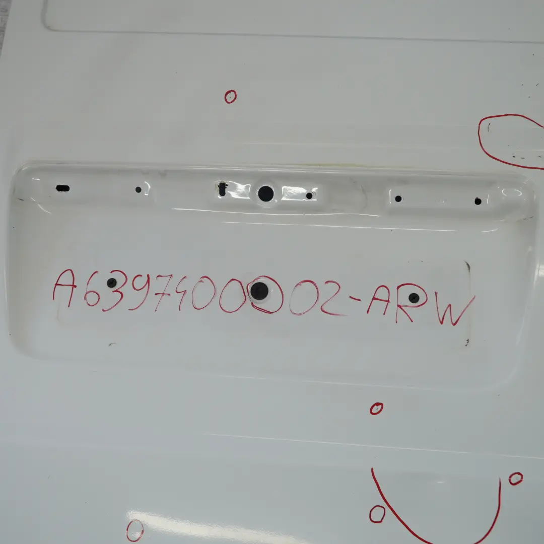 Puerta Trasera Izquierda Tapa Maletero Blanco Ártico - 9147 para Mercedes Vito W639 con número de pieza A6397400002 Mercedes Vito W639 Puerta Trasera Izquierda Tapa Maletero Blanco Ártico - 9147 - SKU A6397400002-ARW - Número de pieza A6397400002