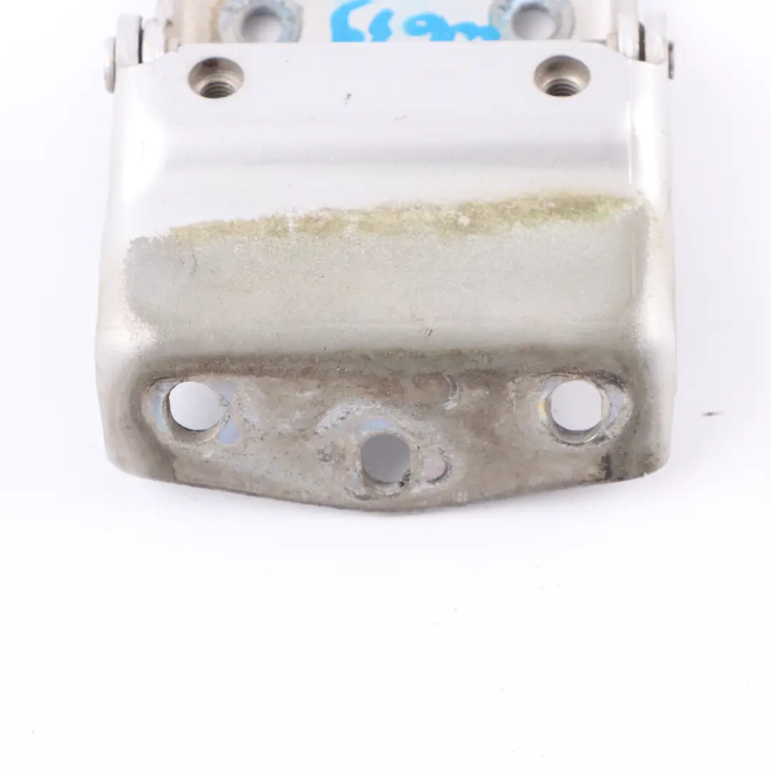 Cerniera Portellone Bagagliaio Brillantsilber per Mercedes Vito W639 con numero di parte A6397400037 Mercedes Vito W639 Cerniera Portellone Bagagliaio Brillantsilber - SKU A6397400037-BRS - Numero di parte A6397400037