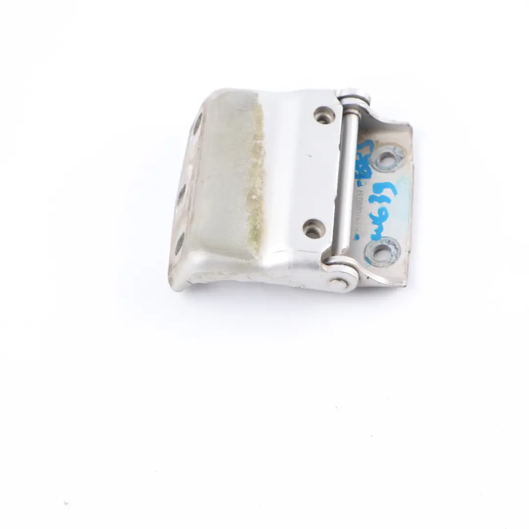 Cerniera Portellone Bagagliaio Brillantsilber per Mercedes Vito W639 con numero di parte A6397400037 Mercedes Vito W639 Cerniera Portellone Bagagliaio Brillantsilber - SKU A6397400037-BRS - Numero di parte A6397400037