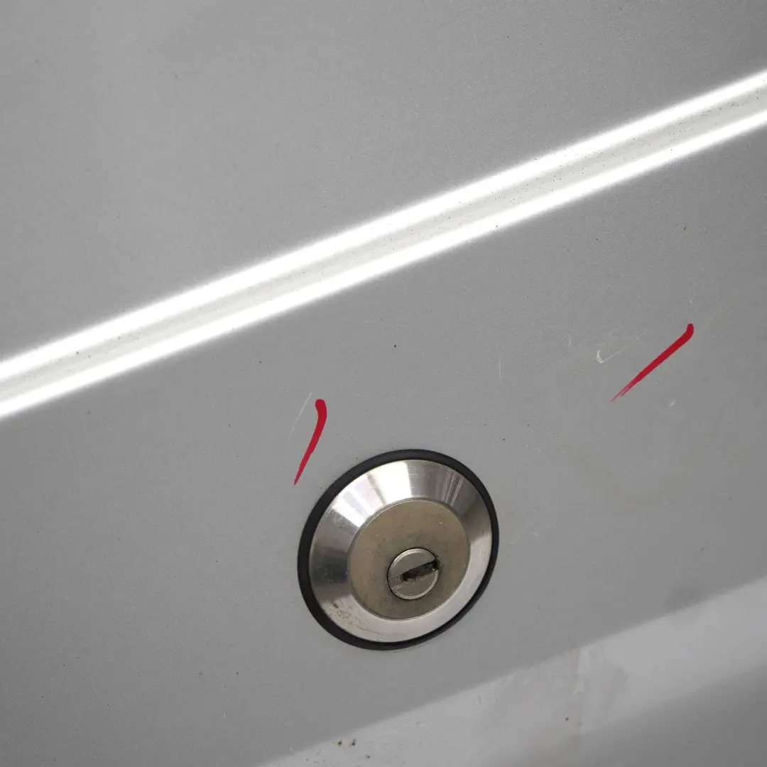 Mercedes Vito W639 Porte arriere droite couvercle de coffre Brilliant Silver - SKU A6397400102-BRS - Numéro de pièce A6397400102